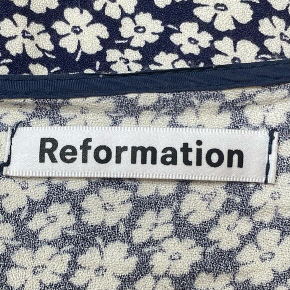 Reformation Fran Thigh Slit Mini Skirt In Quinto Navy Floral Print Size 2 - Picture 7 of 8